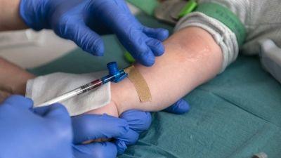 Bloedprikken bij een baby